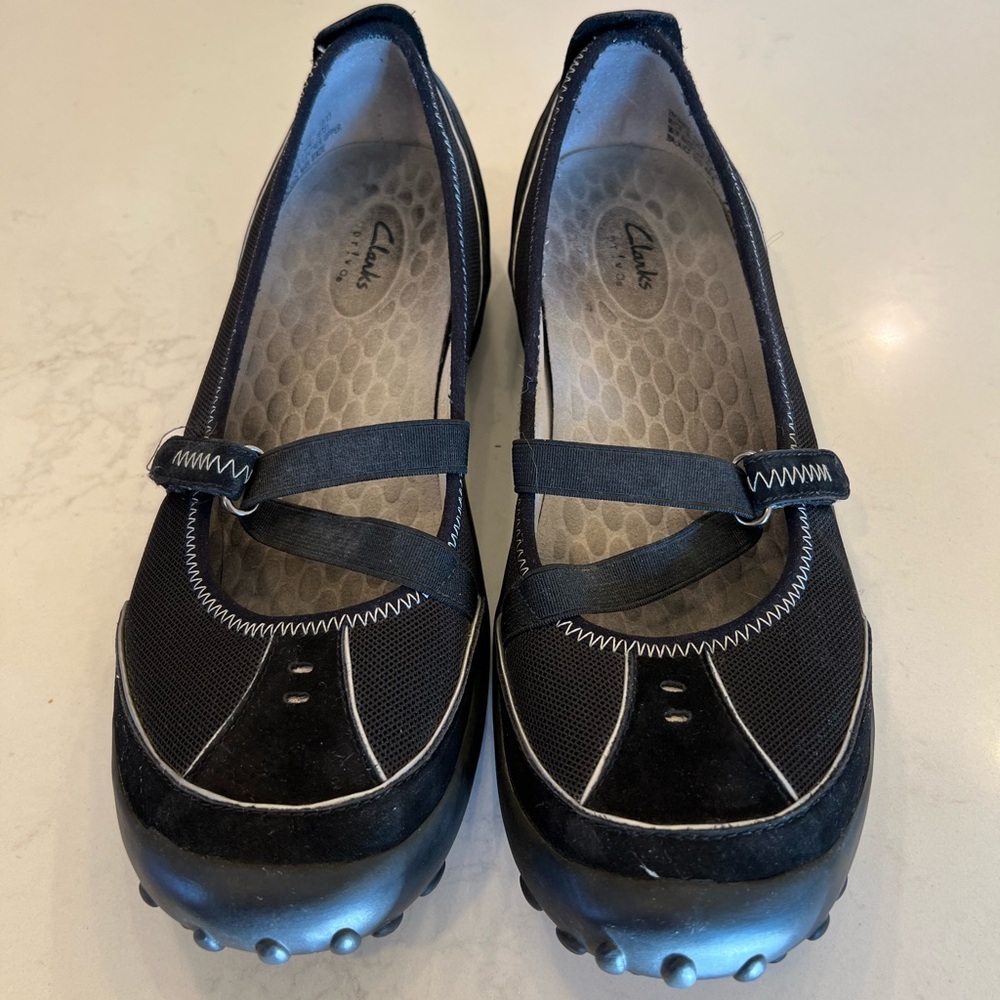 Clarks Women's Black Casual Shoes